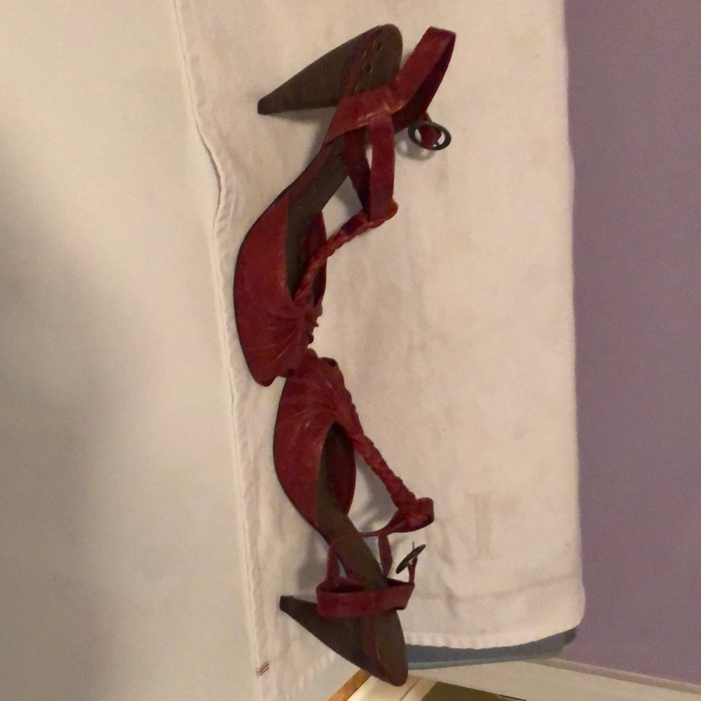 Size 10 Red Seychelles sandals